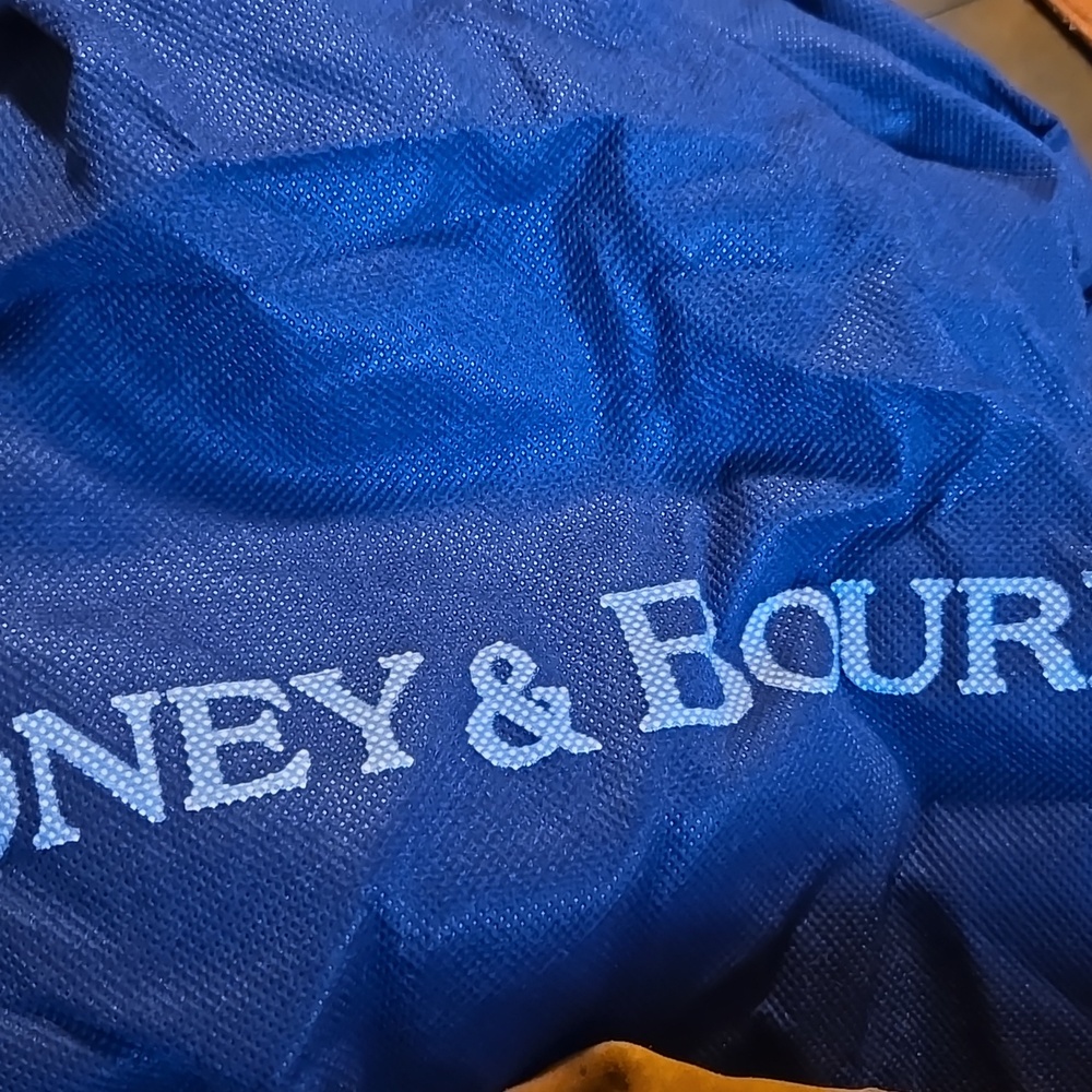 Dooney and bourke large hobo bag. - Picture 8 of 8